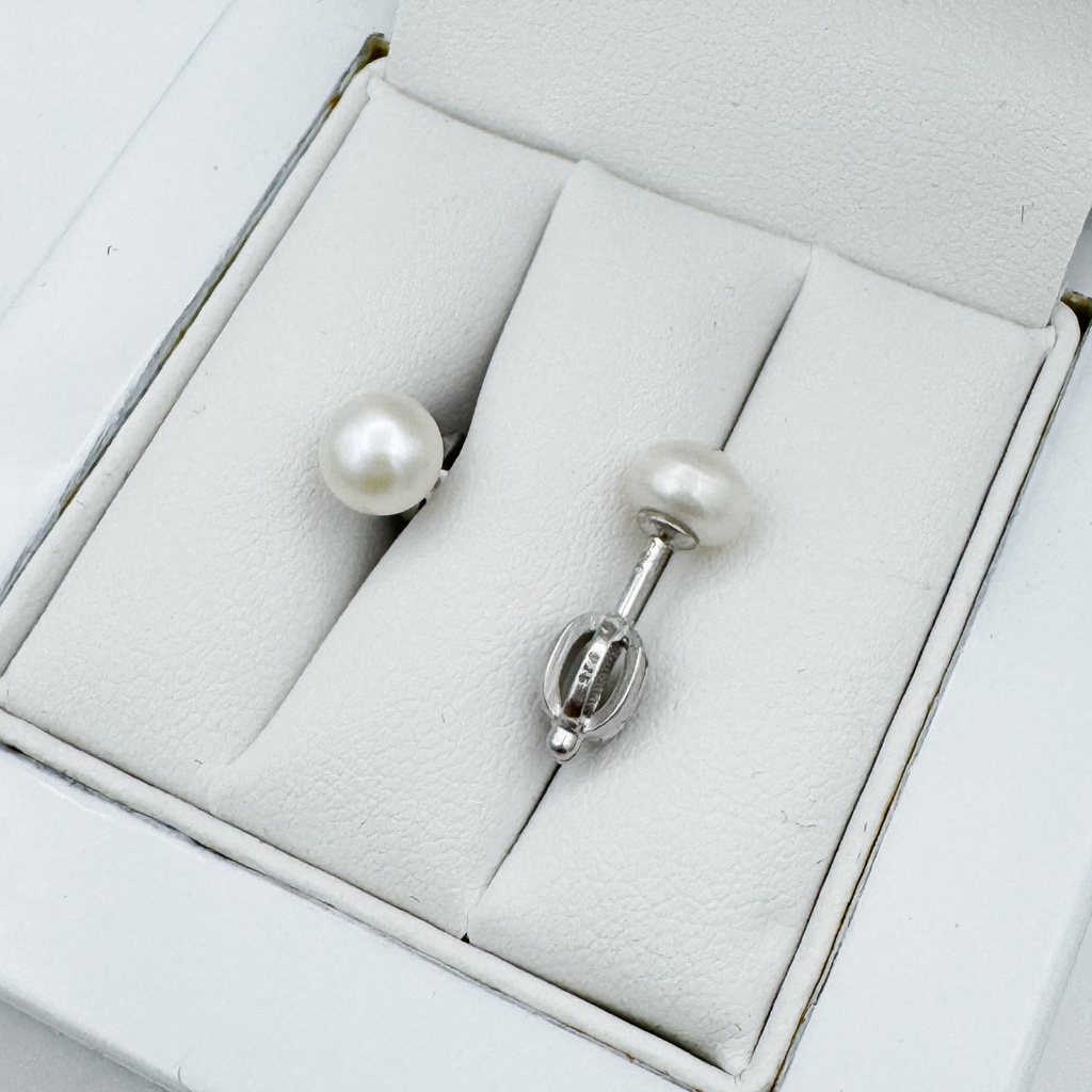 Stříbrné náušnice PERLY 5,7mm na šroubek